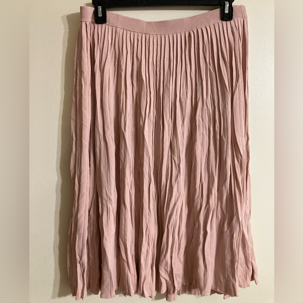 NWT Tahari Dusty Pink Pleated Skirt